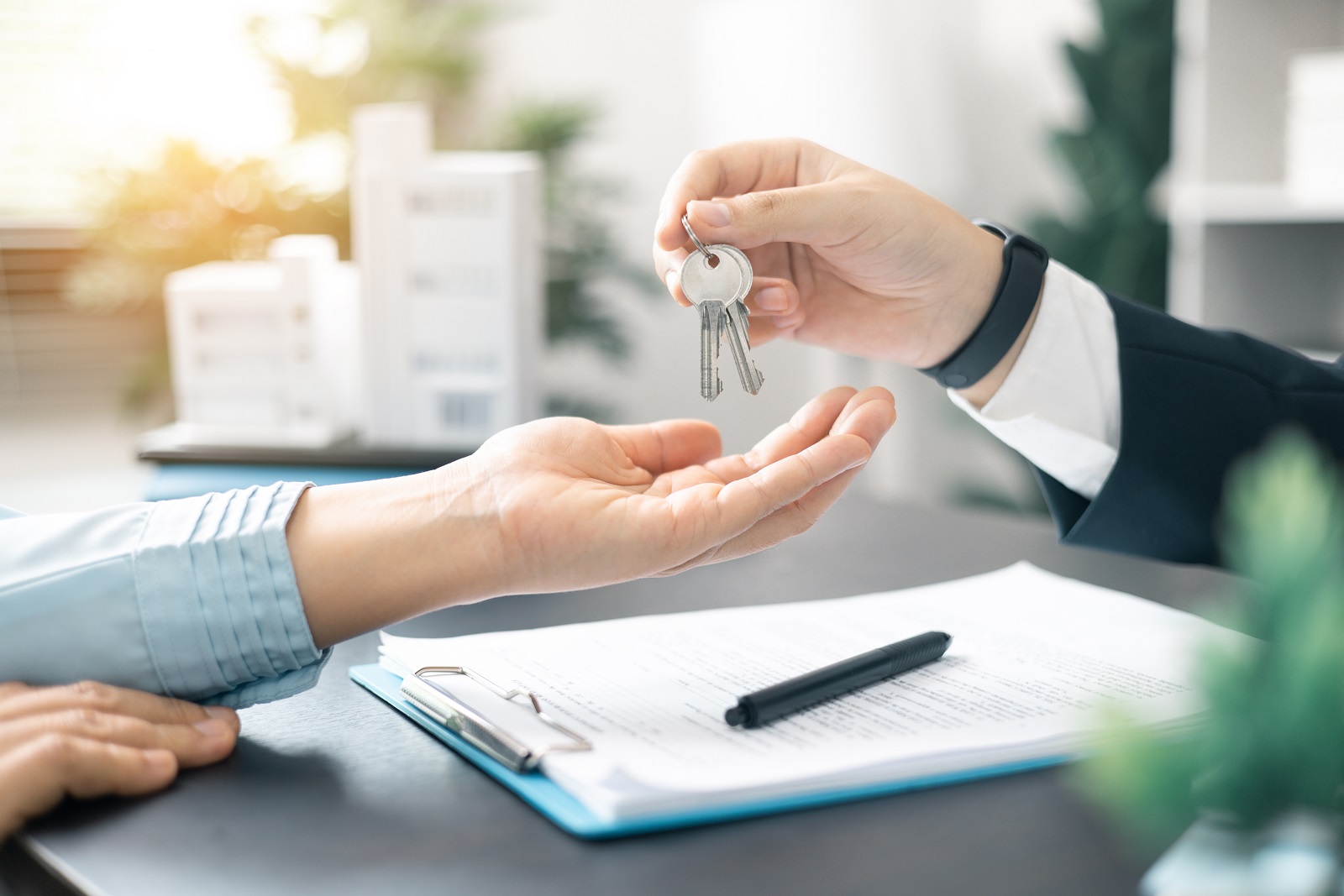 Behind on Payments? Why We Buy Houses Fast in Pre-Foreclosure Across Omaha